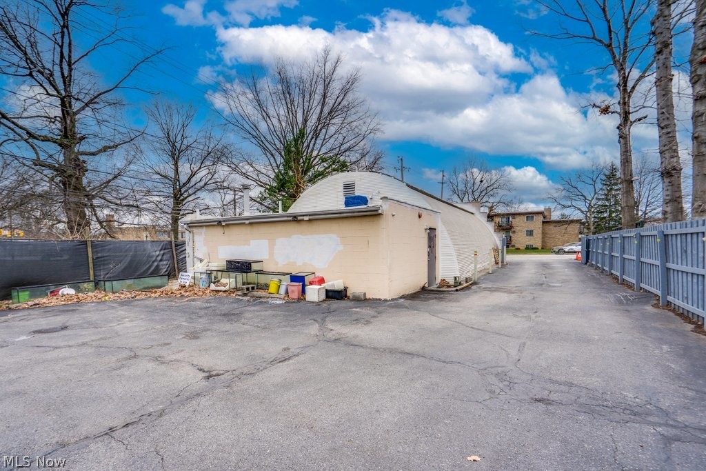 4873 Broadview Road Property Photo 5