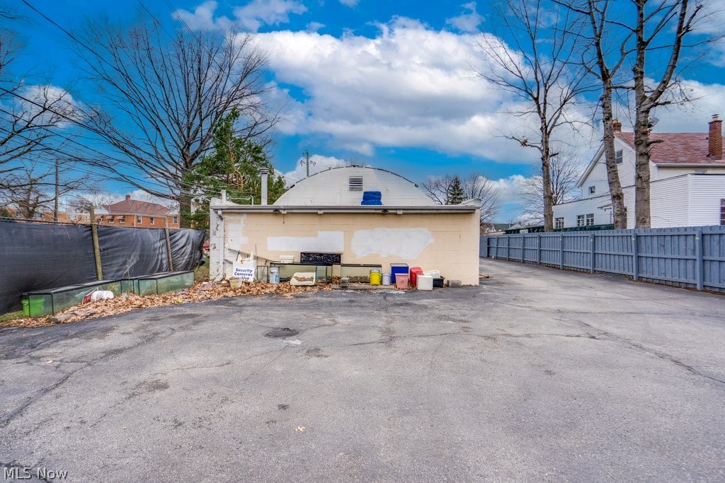 4873 Broadview Road Property Photo 6