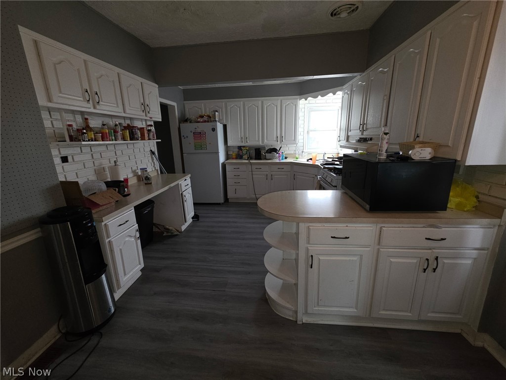 4230 E 126th Street Property Photo 10