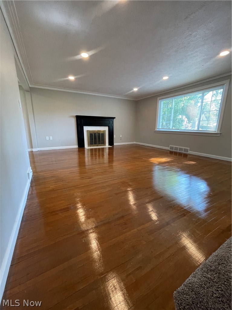1663 Lyndhurst Property Photo 9