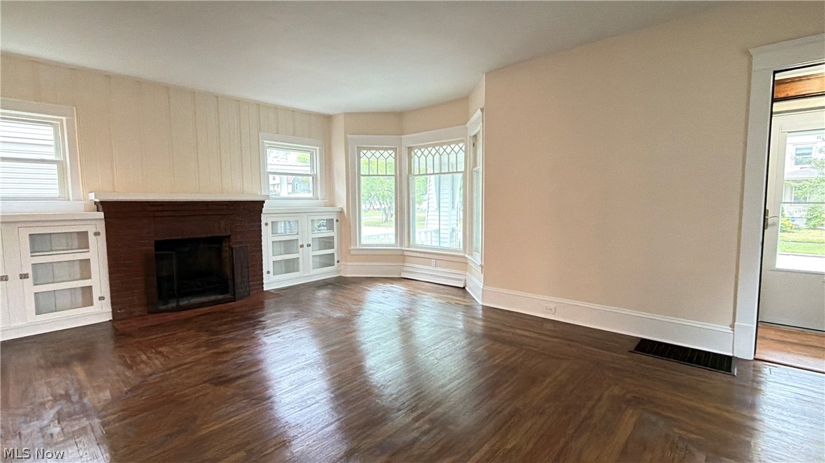 1733 E 47th Street Property Photo 9