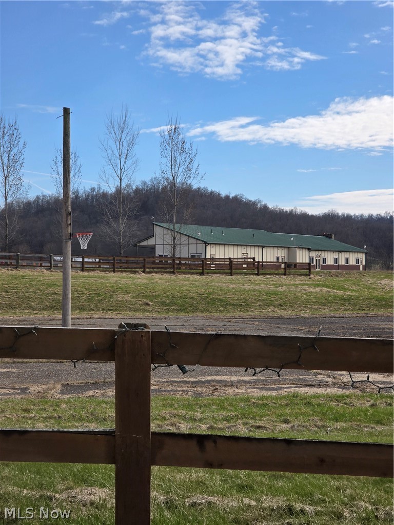 Iroquois Trail Property Photo 31