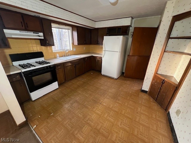 982 Hadcock Road Property Photo 5
