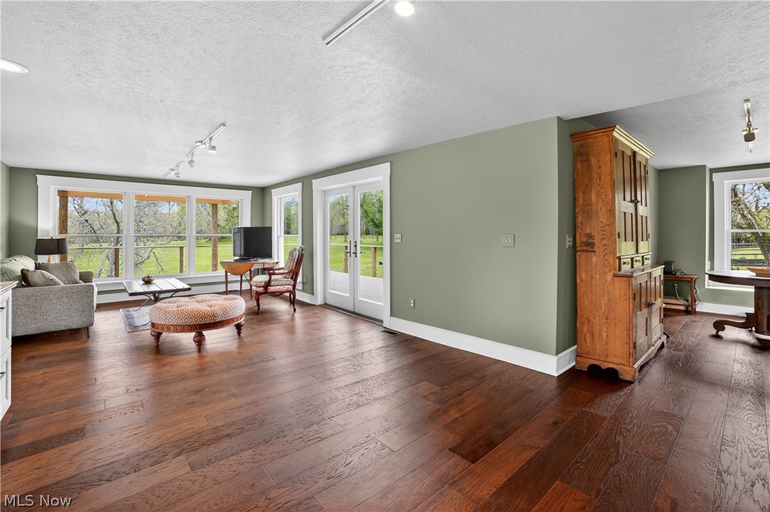 9509 Shaw Road Property Photo 11
