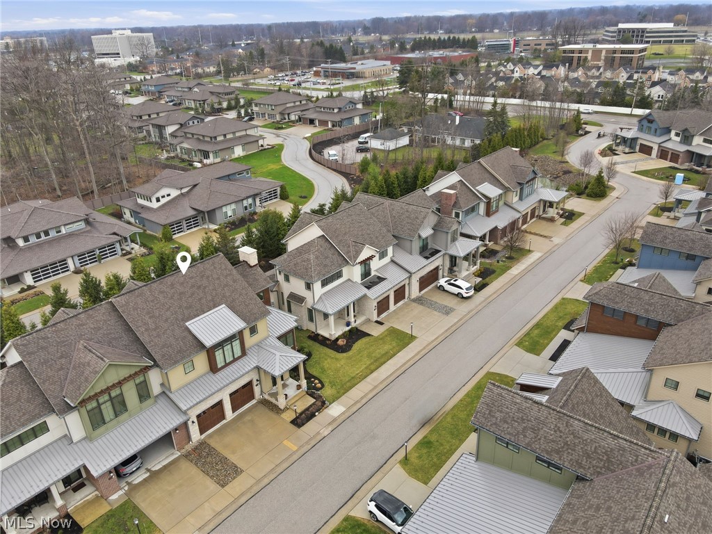 2440 Edgewood Trace Property Photo 4