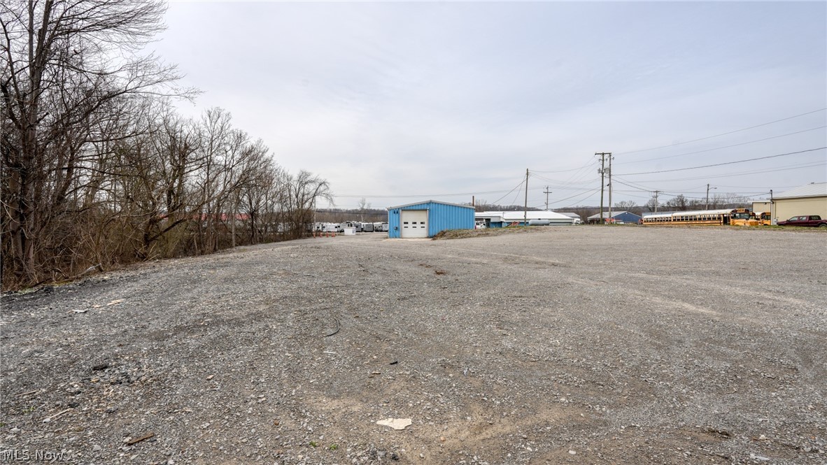 11445 East Pike Property Photo 7