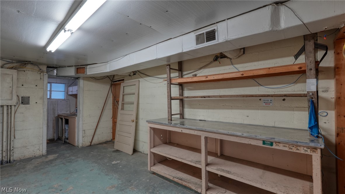 11445 East Pike Property Photo 11