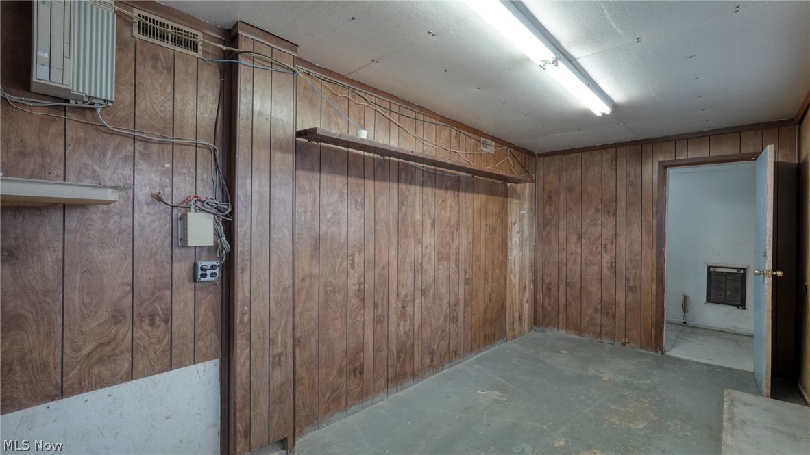11445 East Pike Property Photo 16