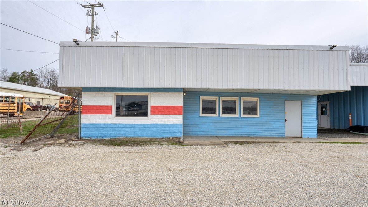 11445 East Pike Property Photo 32