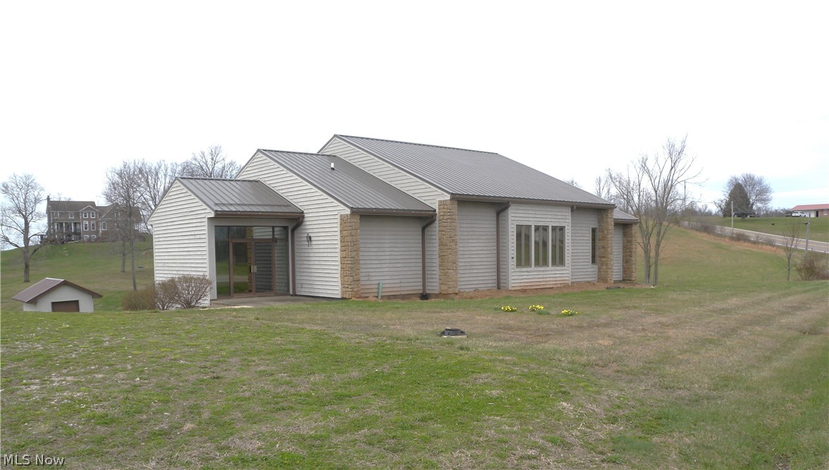 1777 State Route 83 Property Photo 1