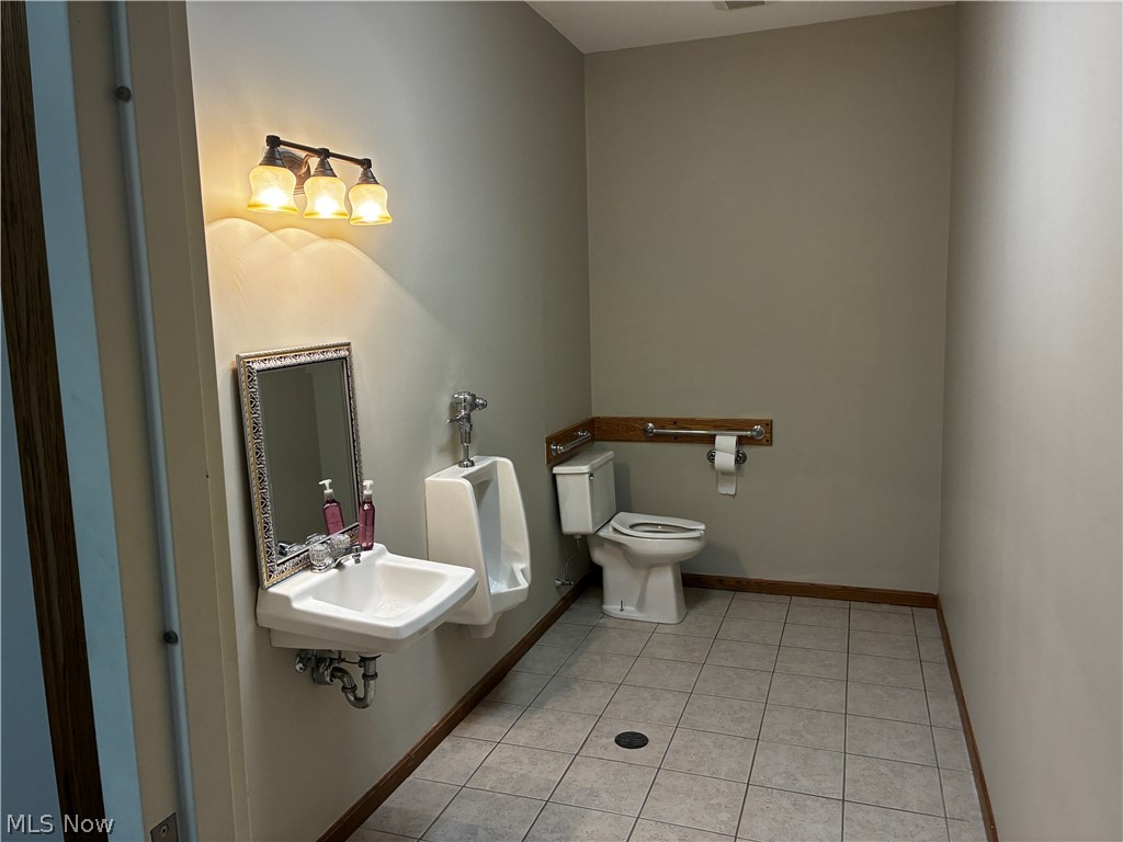 1777 State Route 83 Property Photo 17