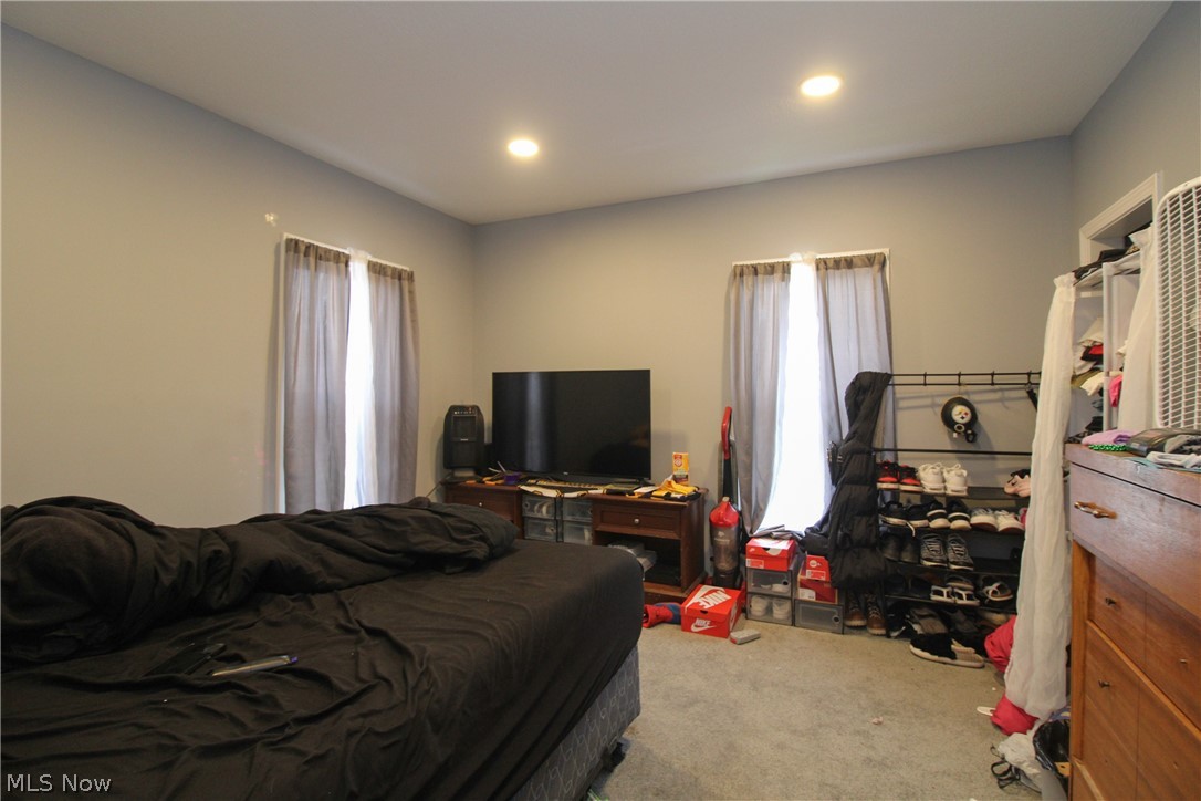 900 S Seneca Avenue Property Photo 26