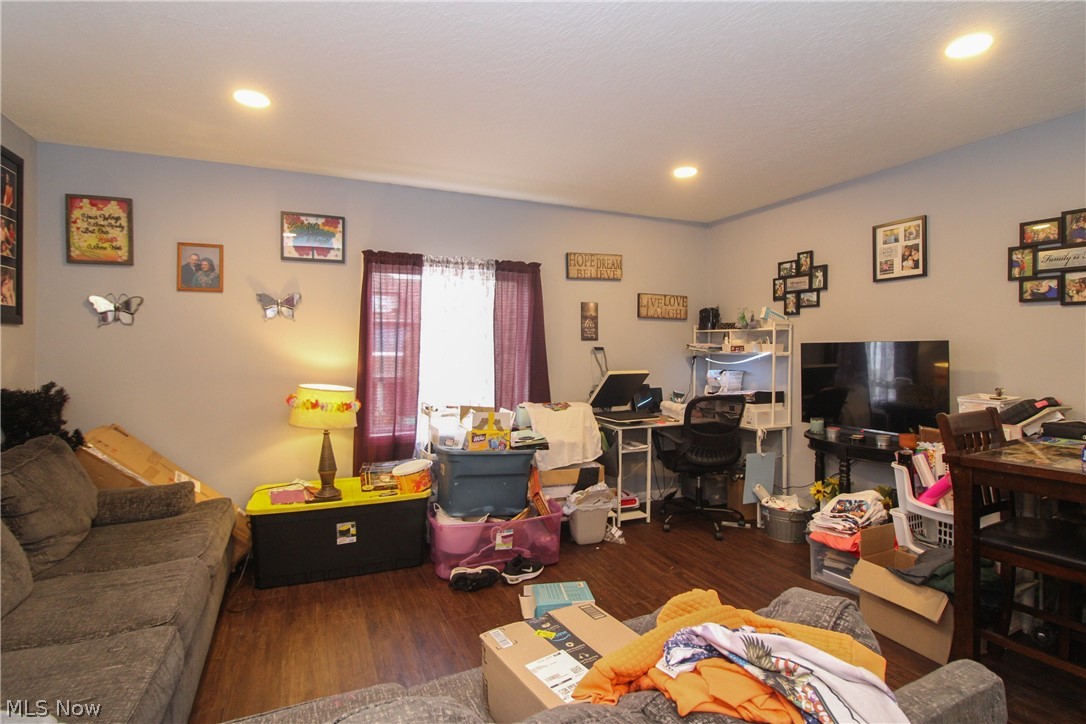 900 S Seneca Avenue Property Photo 29