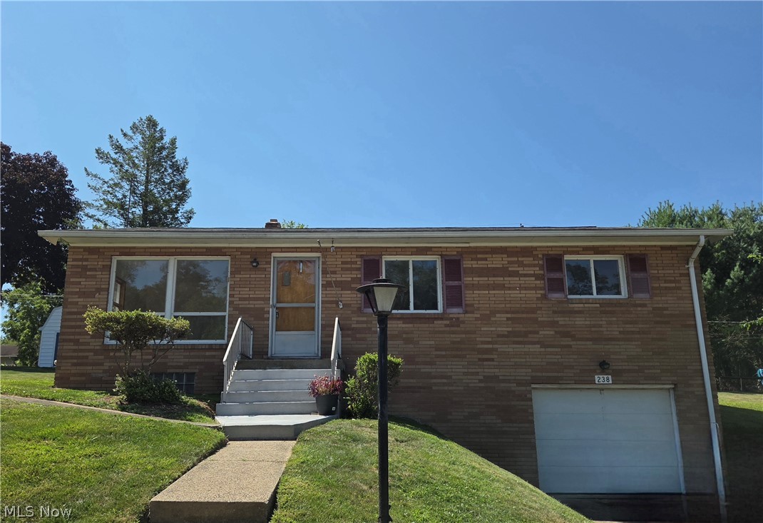 238 Meadowbrook Drive Property Photo 1