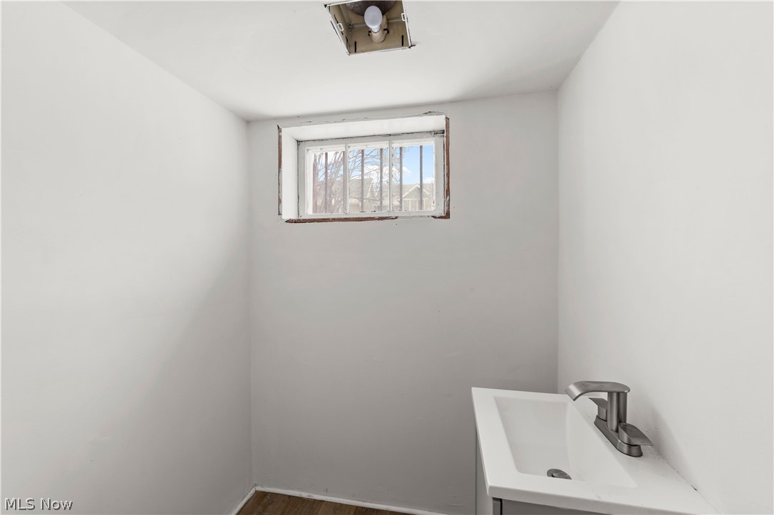 867 East Blvd Property Photo 36