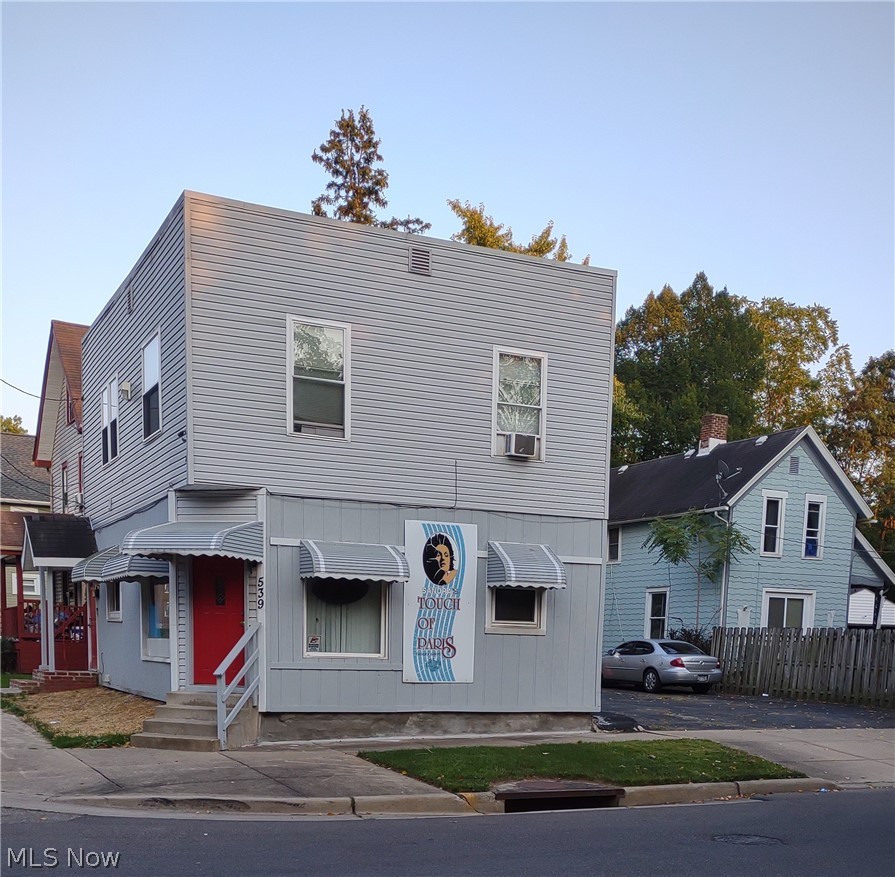 539 East Avenue Property Photo 1