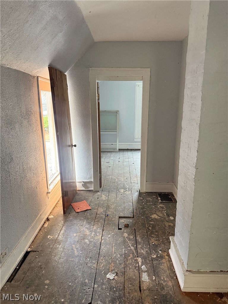 885 E 149th Street Property Photo 18
