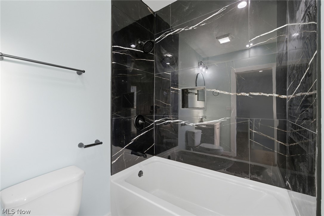 950 Park Avenue Property Photo 22