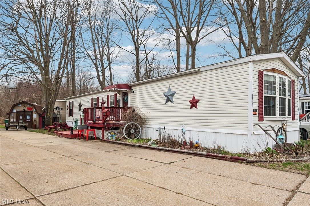 188 Paradise Boulevard Property Photo 3