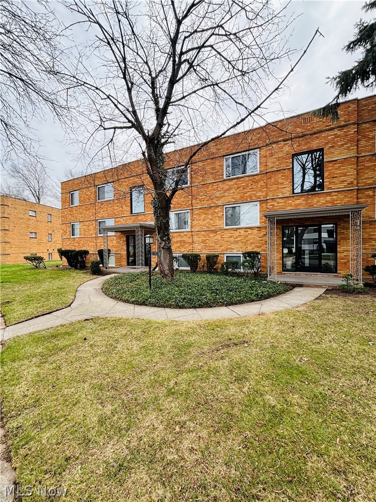 21045 Southbend Circle 8 Property Photo 1