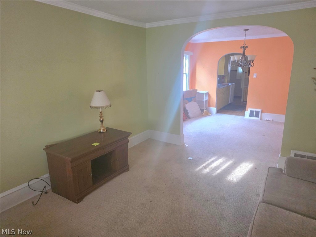 646 Columbia Avenue Property Photo 4