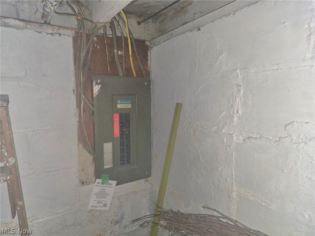 646 Columbia Avenue Property Photo 14