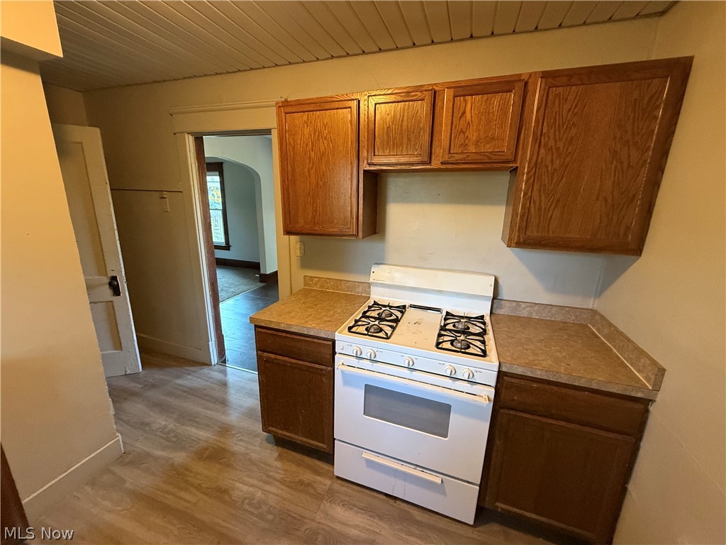 1033 Olive Avenue Ne Property Photo 9