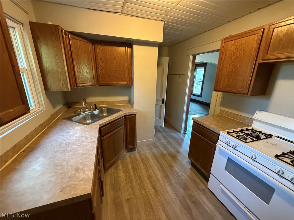 1033 Olive Avenue Ne Property Photo 10