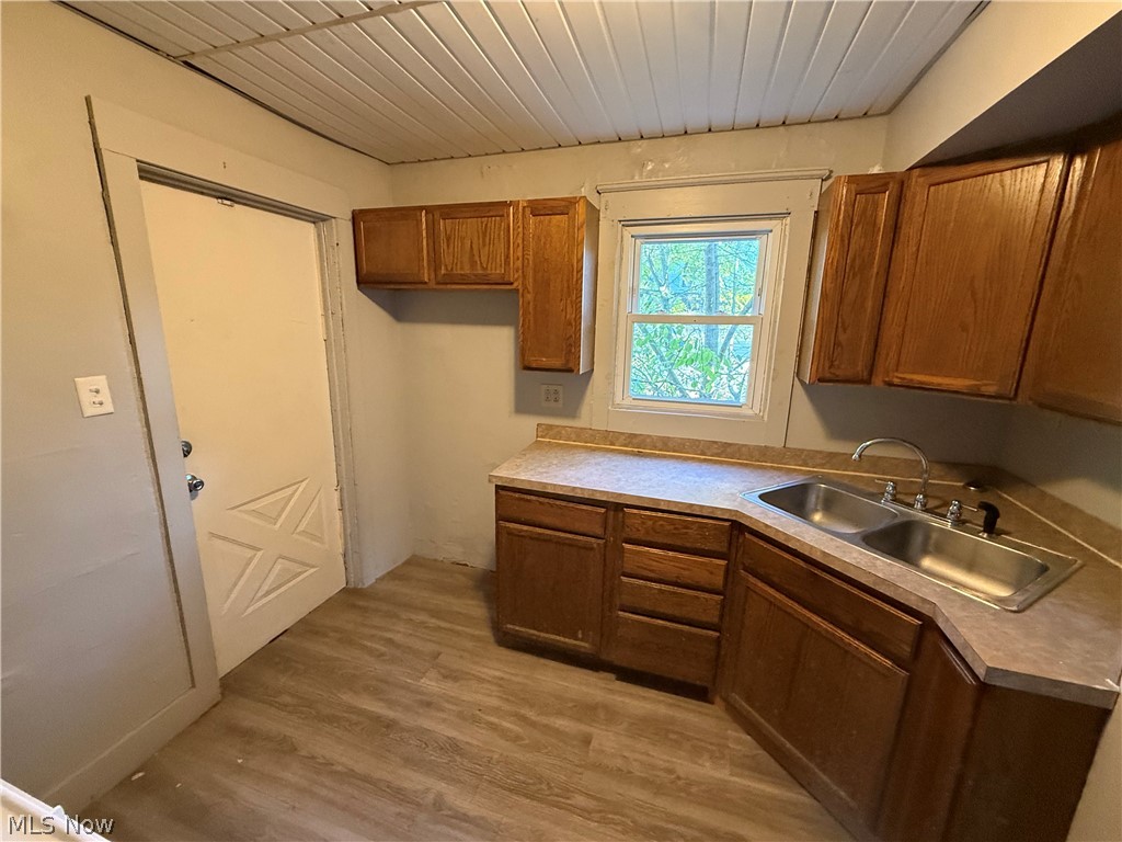 1033 Olive Avenue Ne Property Photo 12