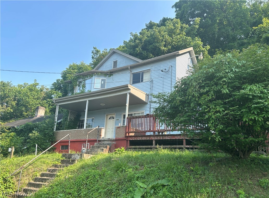 609 Whitely Street