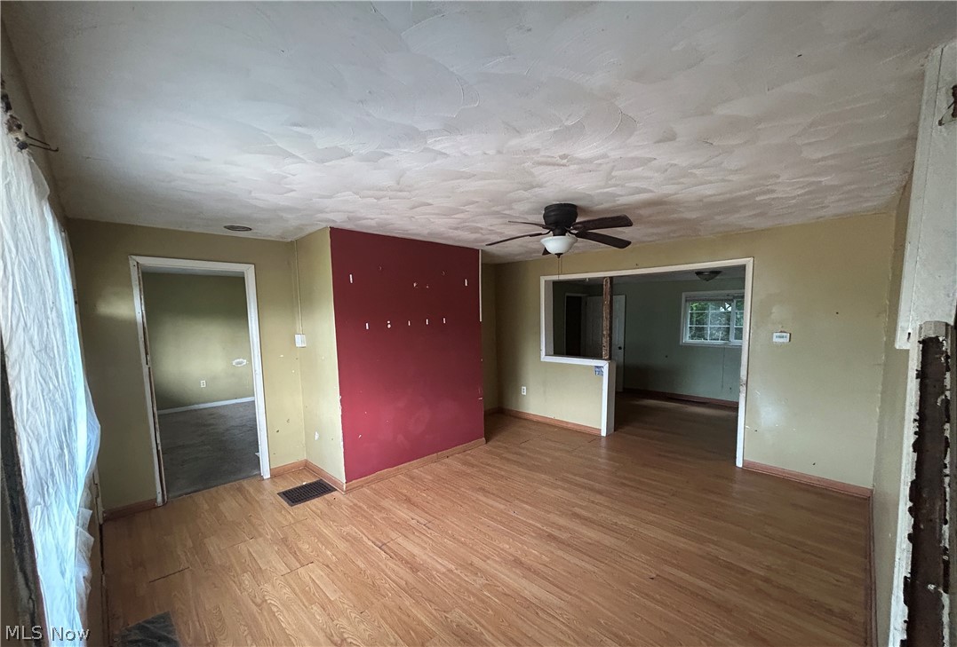 609 Whitely Street Property Photo 5