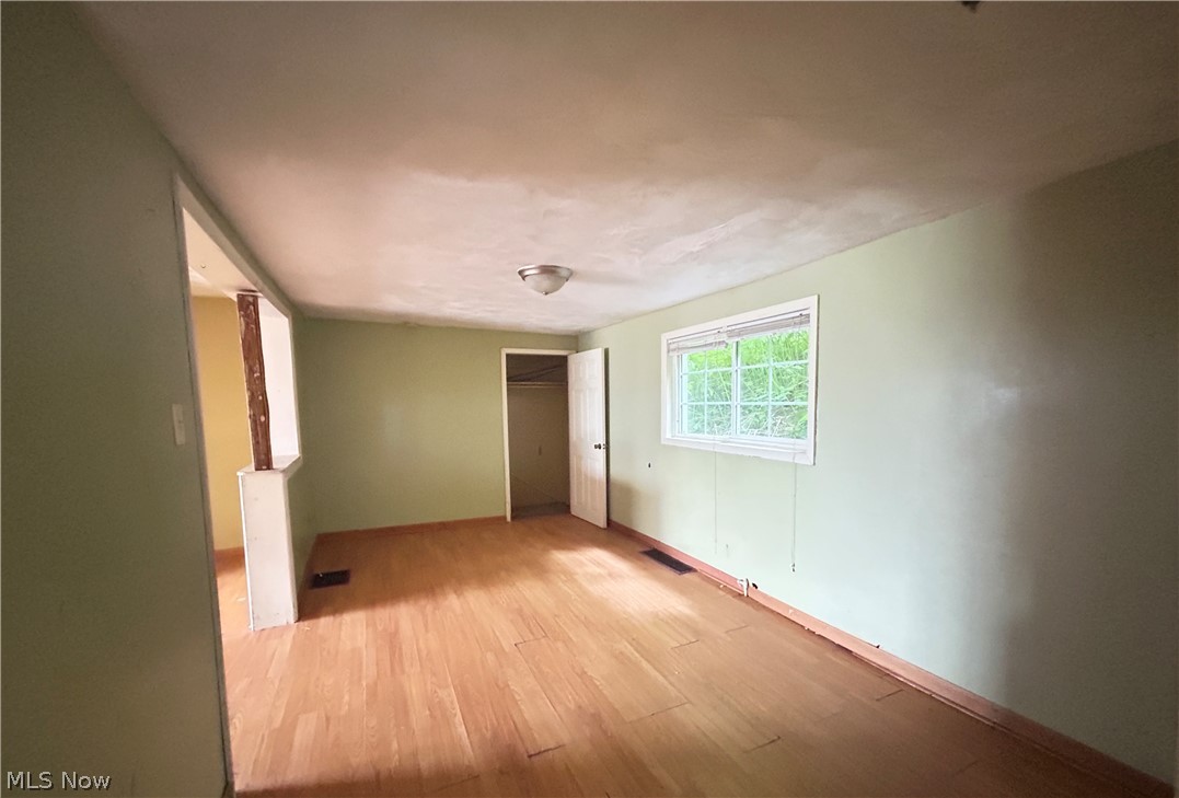 609 Whitely Street Property Photo 9