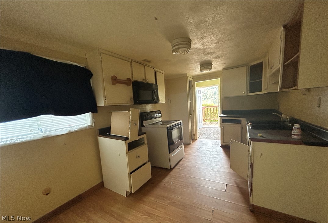 609 Whitely Street Property Photo 10