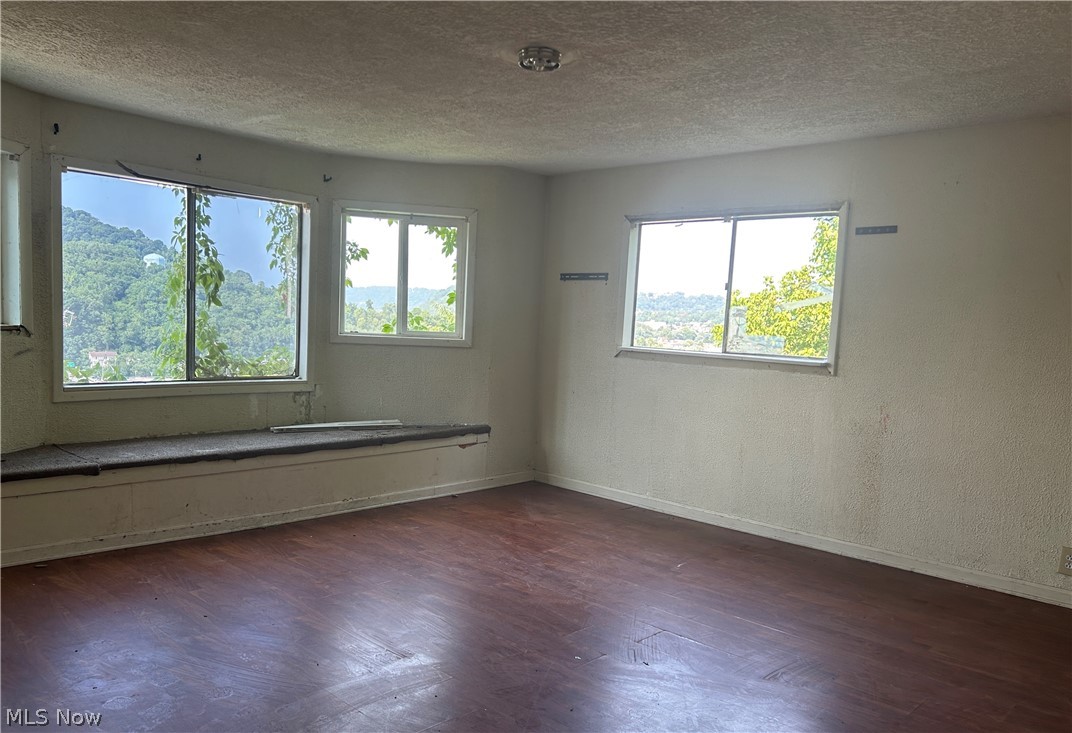 609 Whitely Street Property Photo 15