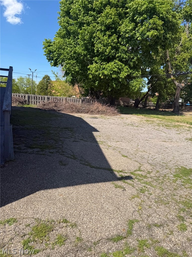 10515 Helena Avenue Property Photo 35