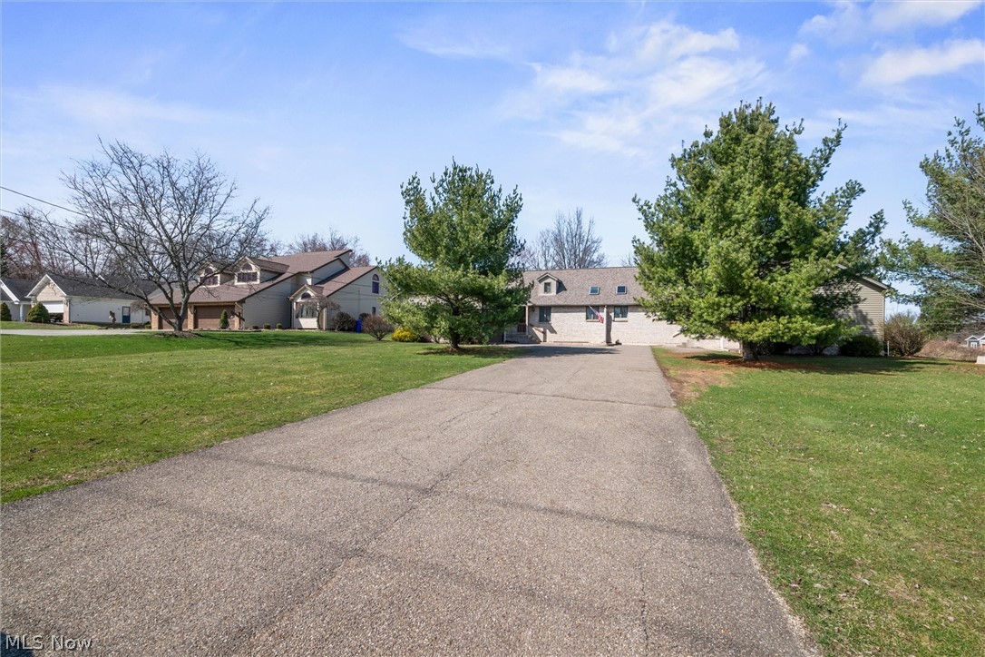 3580 & 3582 E Western Reserve Road