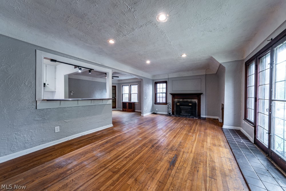 18405 Newell Road Property Photo 13