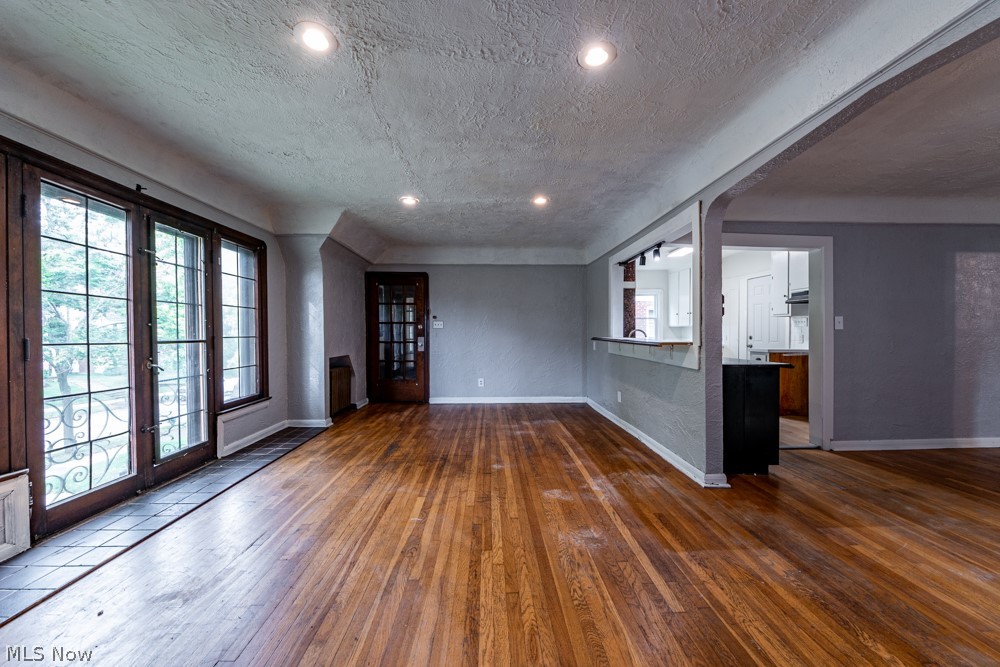 18405 Newell Road Property Photo 16