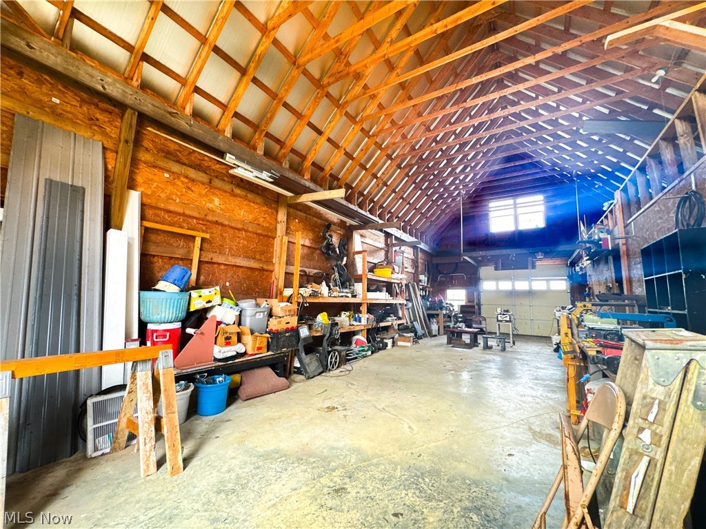 9520 Mcglade School Road Property Photo 5
