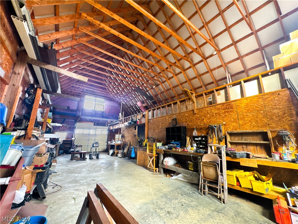 9520 Mcglade School Road Property Photo 6