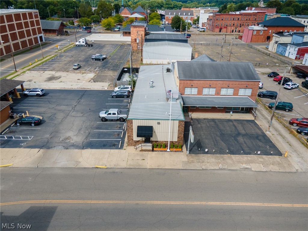 133 S 6th Street Property Photo 1