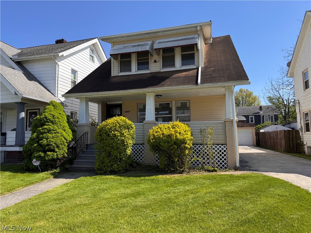 13820 S Parkway Drive Property Photo 1