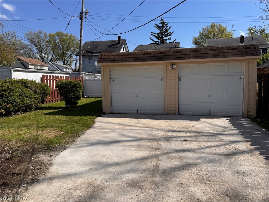 13820 S Parkway Drive Property Photo 7