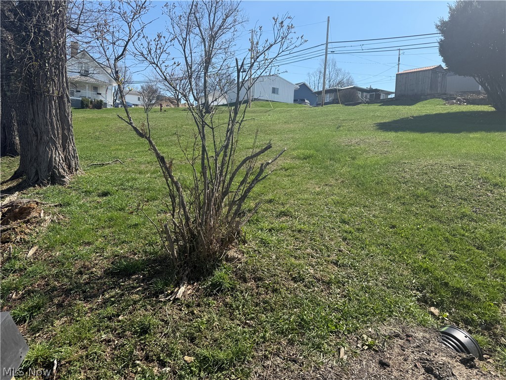 126 Oak Street Property Photo 4