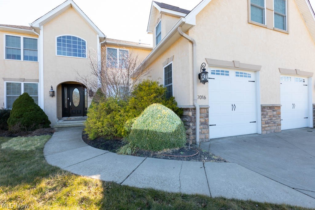 7016 E Sunview Drive Property Photo 2