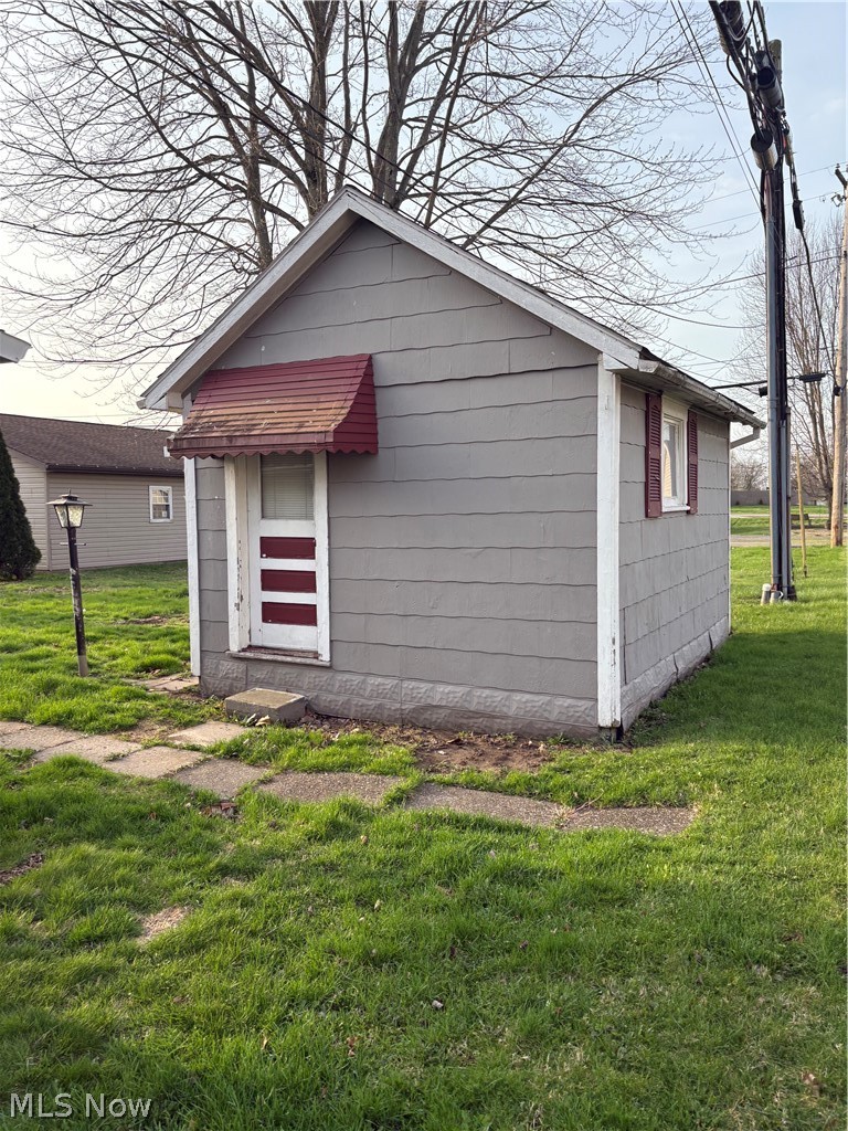 237 Race Avenue Property Photo 4