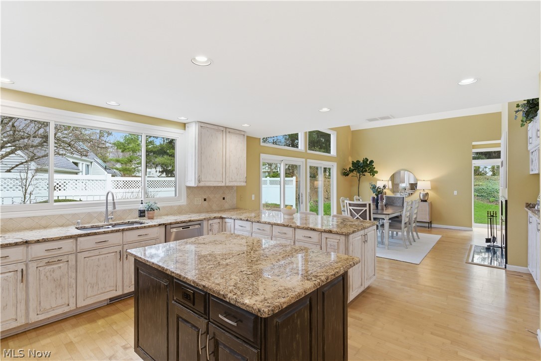 985 Goldenrod Trail Property Photo 9