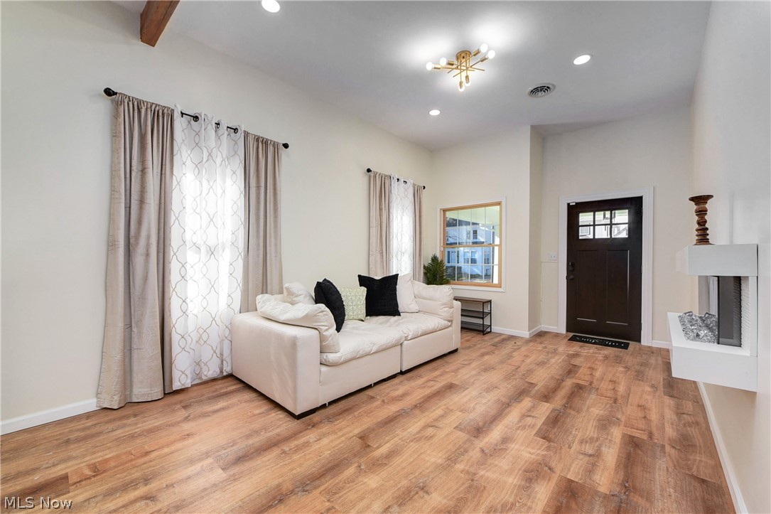 924 Greyton Property Photo 4