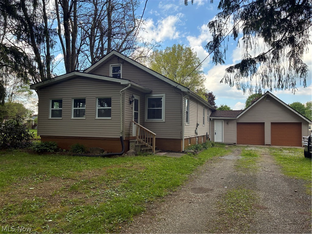 792 Allison Avenue Nw Property Photo 1