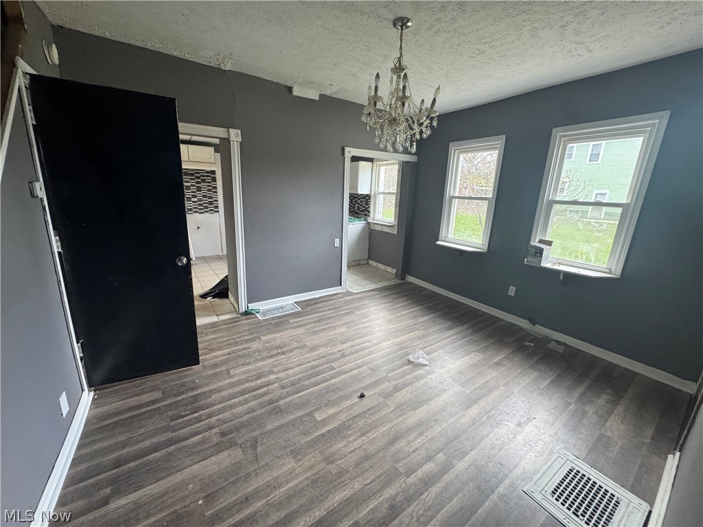 12600 Forest Hill Avenue Property Photo 5